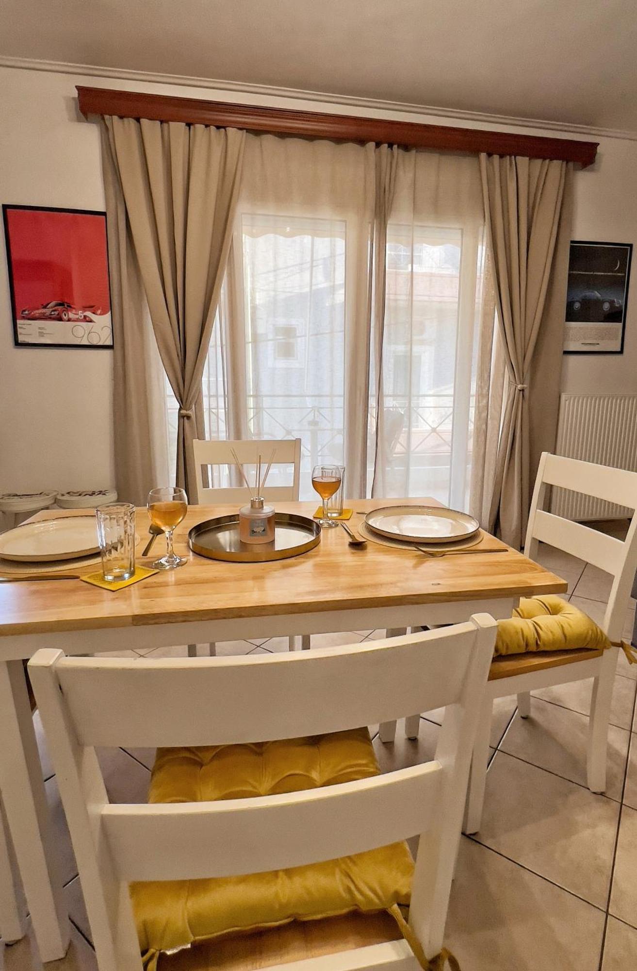 H&H Cozy Retreat Apartment Piraeus Exterior photo