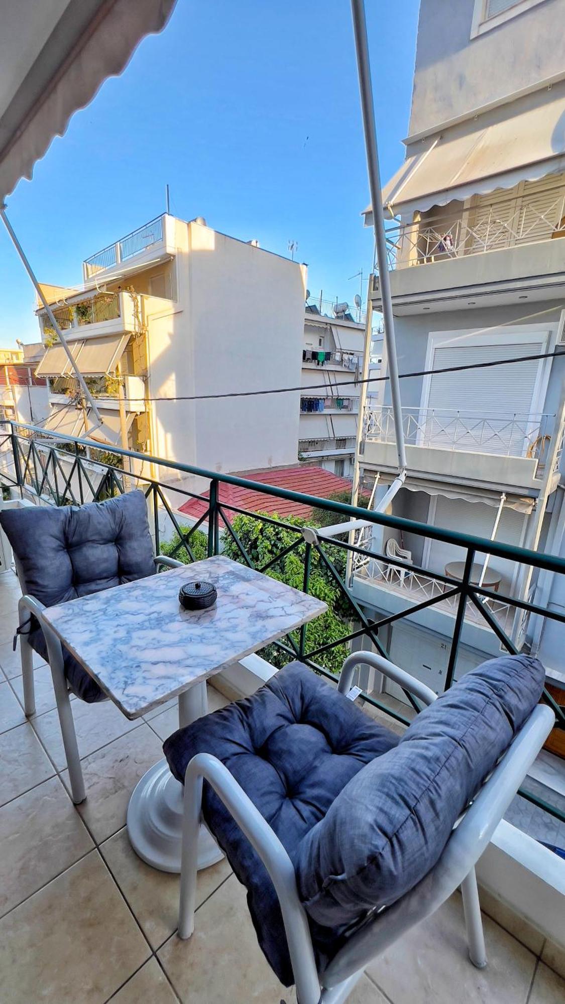 H&H Cozy Retreat Apartment Piraeus Exterior photo